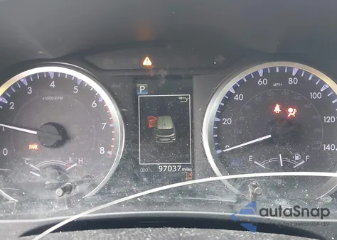 2019 Toyota Highlander Le z USA, uszkodzony, nr VIN 5TDZARFH5KS051516